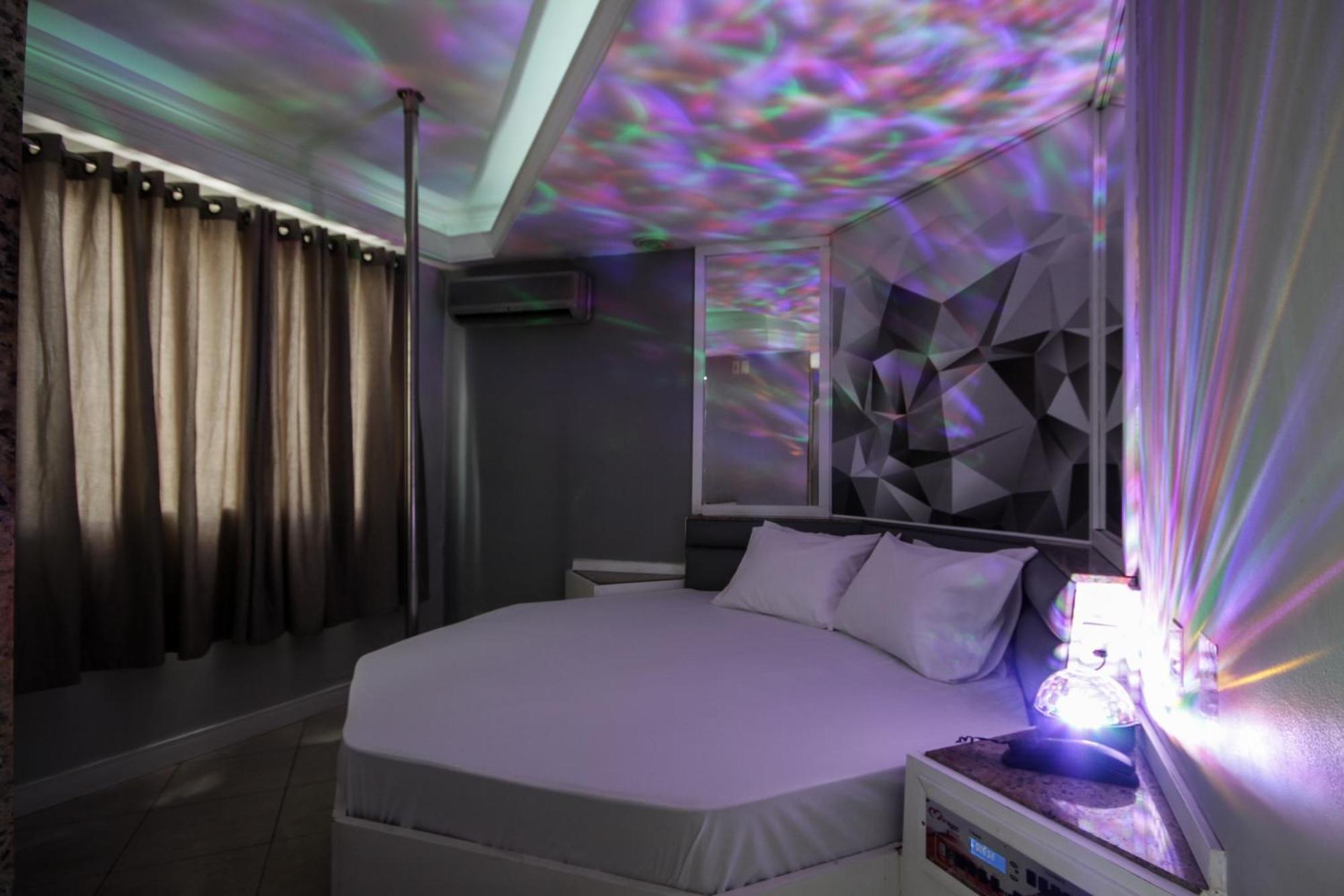 Mirage Motel Гуарульюс Екстер'єр фото