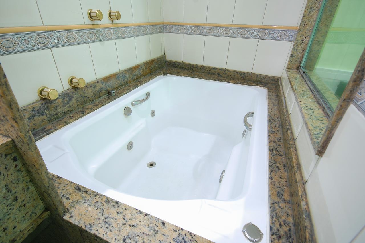 Mirage Motel Гуарульюс Екстер'єр фото